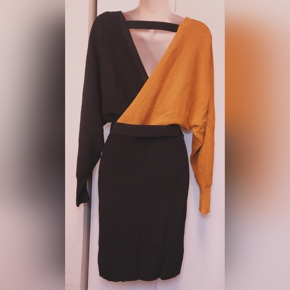 BCBG Paris Women's Surplice Bodycon Mini Sweater Dress NWT Size Medium Chic Glam - Picture 12 of 13